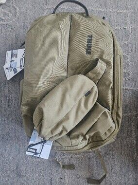Thule Aion 40L Backpack And Belt Bag